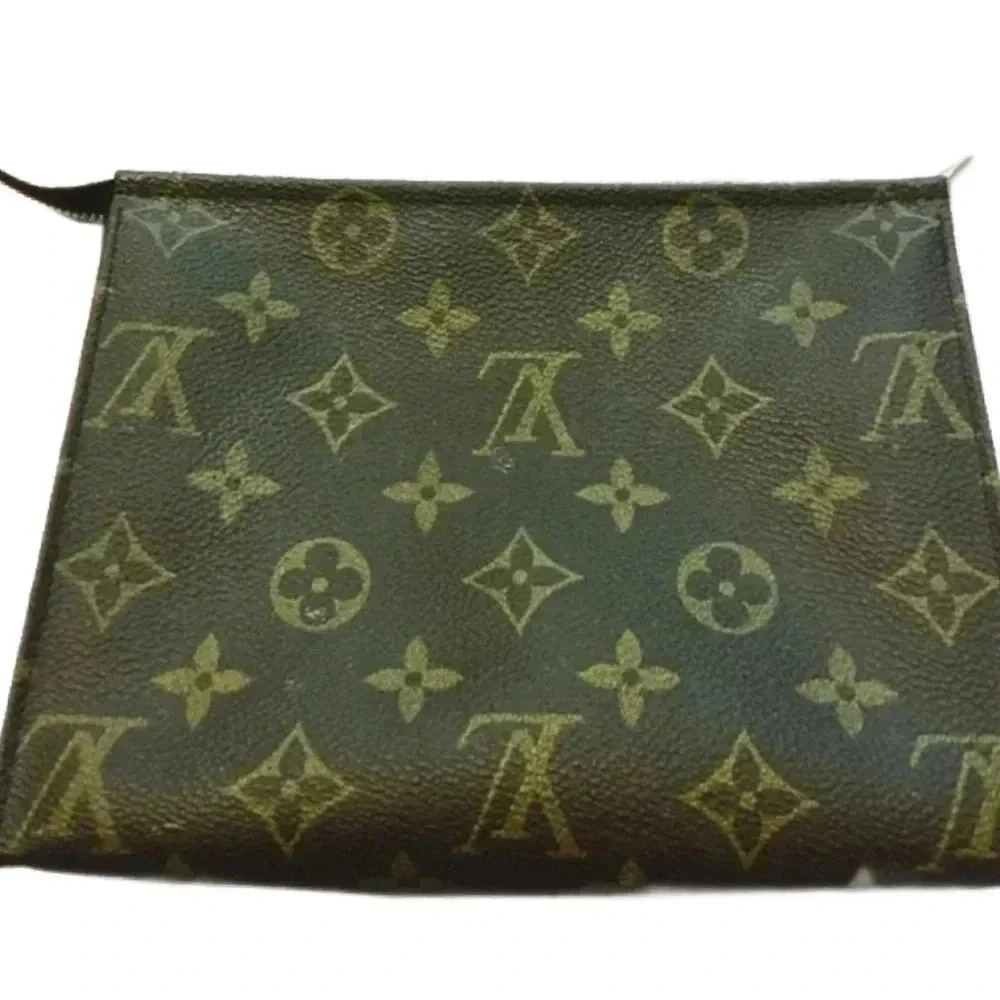 Louis Vuitton make up case